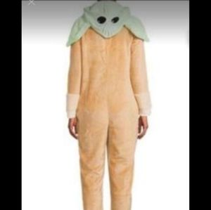 Cozy Yoda/ Grogu Pajamas  2 Sizes. XS = 0-2  & XL = 16-18 ladies